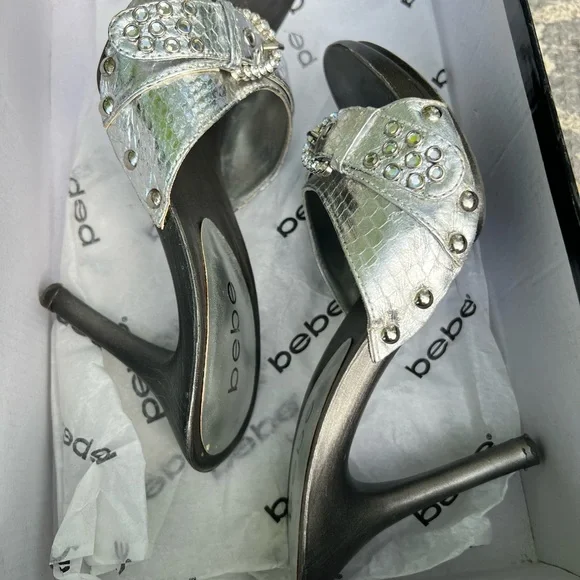 Vintage BeBe Carmen Heels - Size 5 - Picture 5 of 17